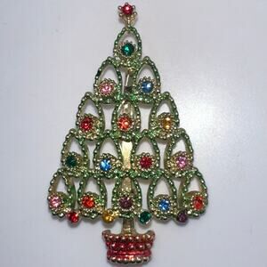 Beatrix vintage gold tone multicolor rhinestones enamel Christmas tree brooch